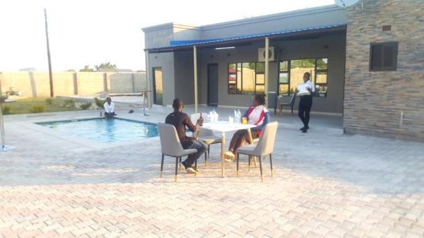 Choma Legends Executive Lodge מראה חיצוני תמונה